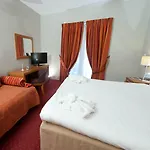 Golden Star Hotel Peraía