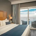 Golden Star Hotel Peraía