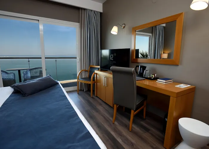 Golden Star Hotel