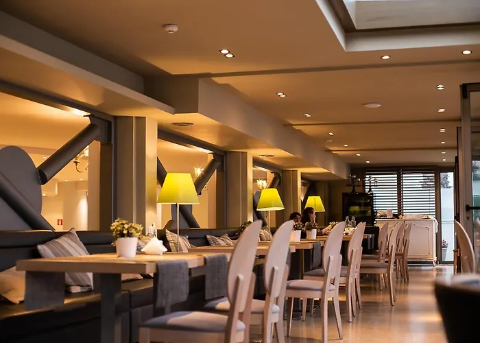 Hotel Golden Star 4*