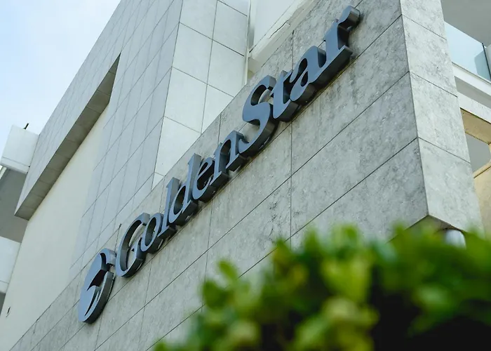 Golden Star Hotel Peraía