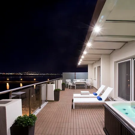 جولدن ستار سيتي 4* Peraía