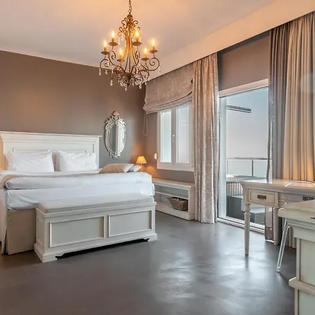 جولدن ستار سيتي 4* Peraía