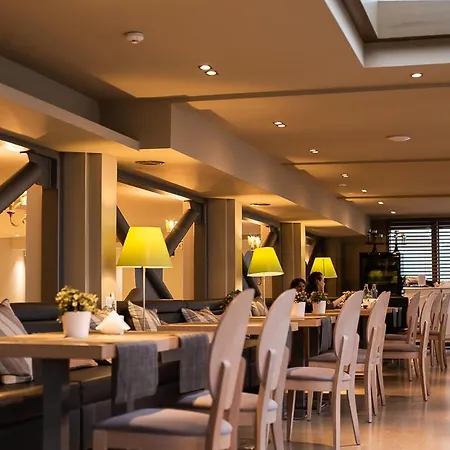 Ξενοδοχείο Golden Star 4*